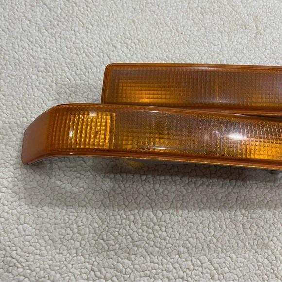 Chev S10 Sonoma Blazer GMC Jimmy OEM Turn Signal Park Lights Lamp Lens 16524255 - Picture 4 of 11